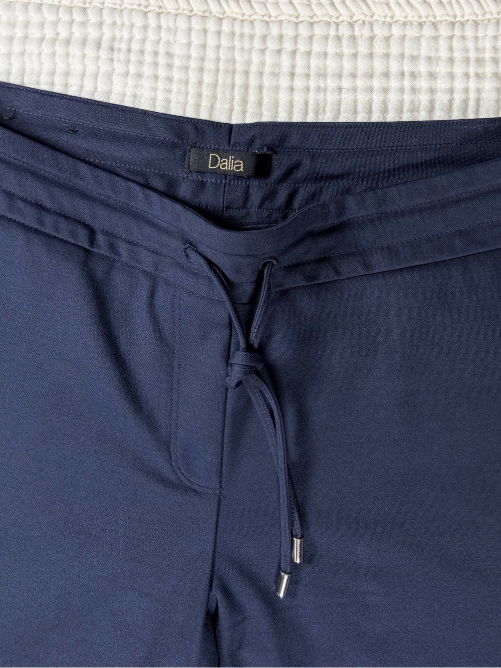 Dalia Women’s Pull On Navy Pant 4 Way Stretch Ponte Fabric Sz L NWOT